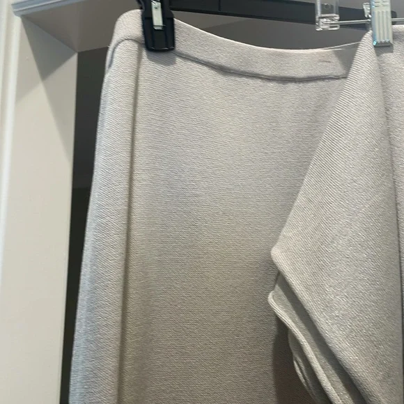 St John grey skirt and wrap (bw) - Picture 2 of 8